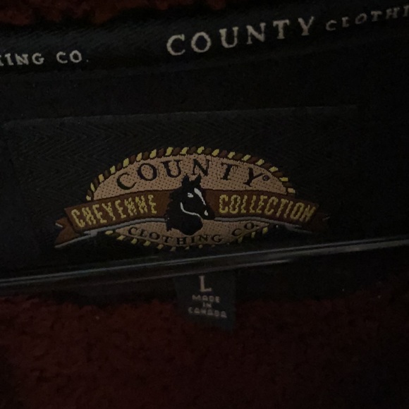 Burgundy Cheyenne collection short jacket
Pit to pit 22” - Picture 2 of 3